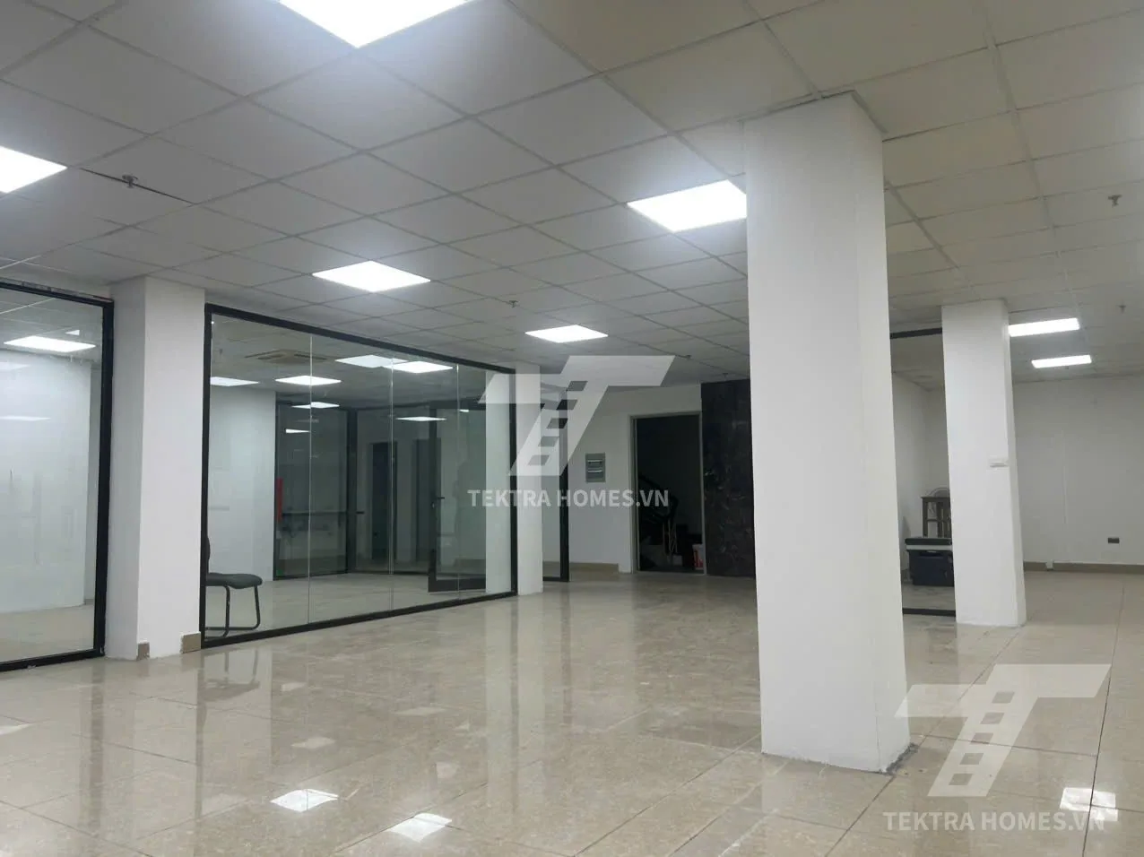 Không gian 5 tại Cho thuê văn phòng trục đường Dịch Vọng Hậu