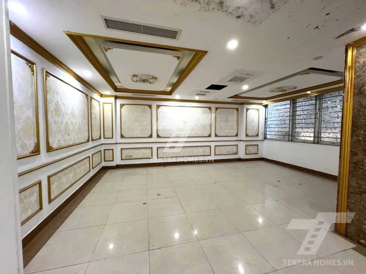 Không gian 3 tại Cho thuê 4 tầng nhà mặt phố Hoàng Cầu