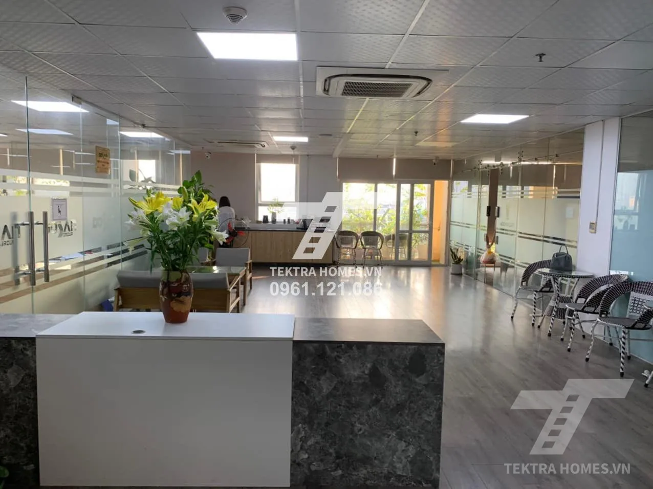 Không gian 5 tại Cho thuê văn phòng khối đế chung cư Vinaconex