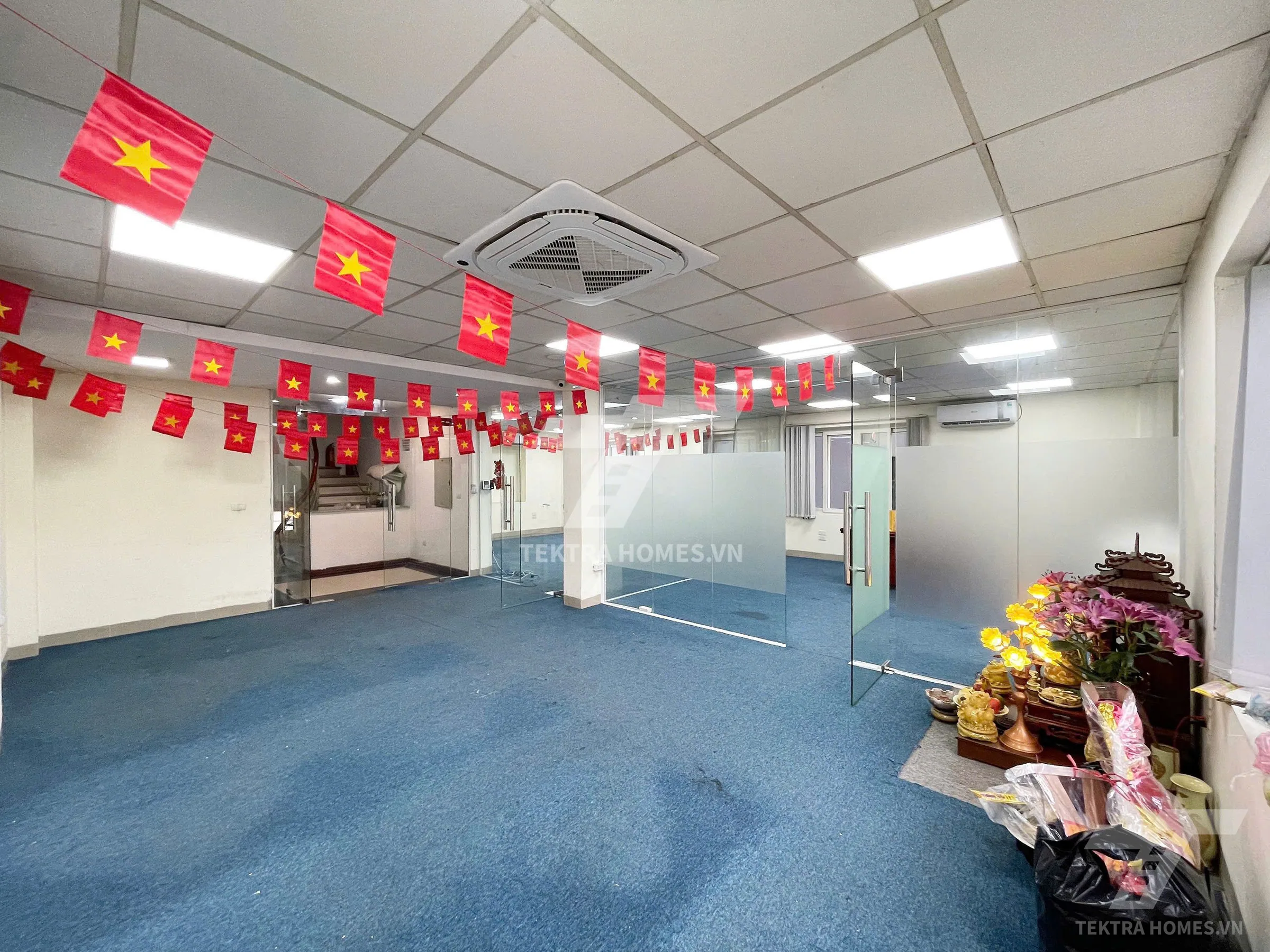 Không gian 3 tại Cho thuê văn phòng ngăn sẵn 3 phòng tại Thái hà
