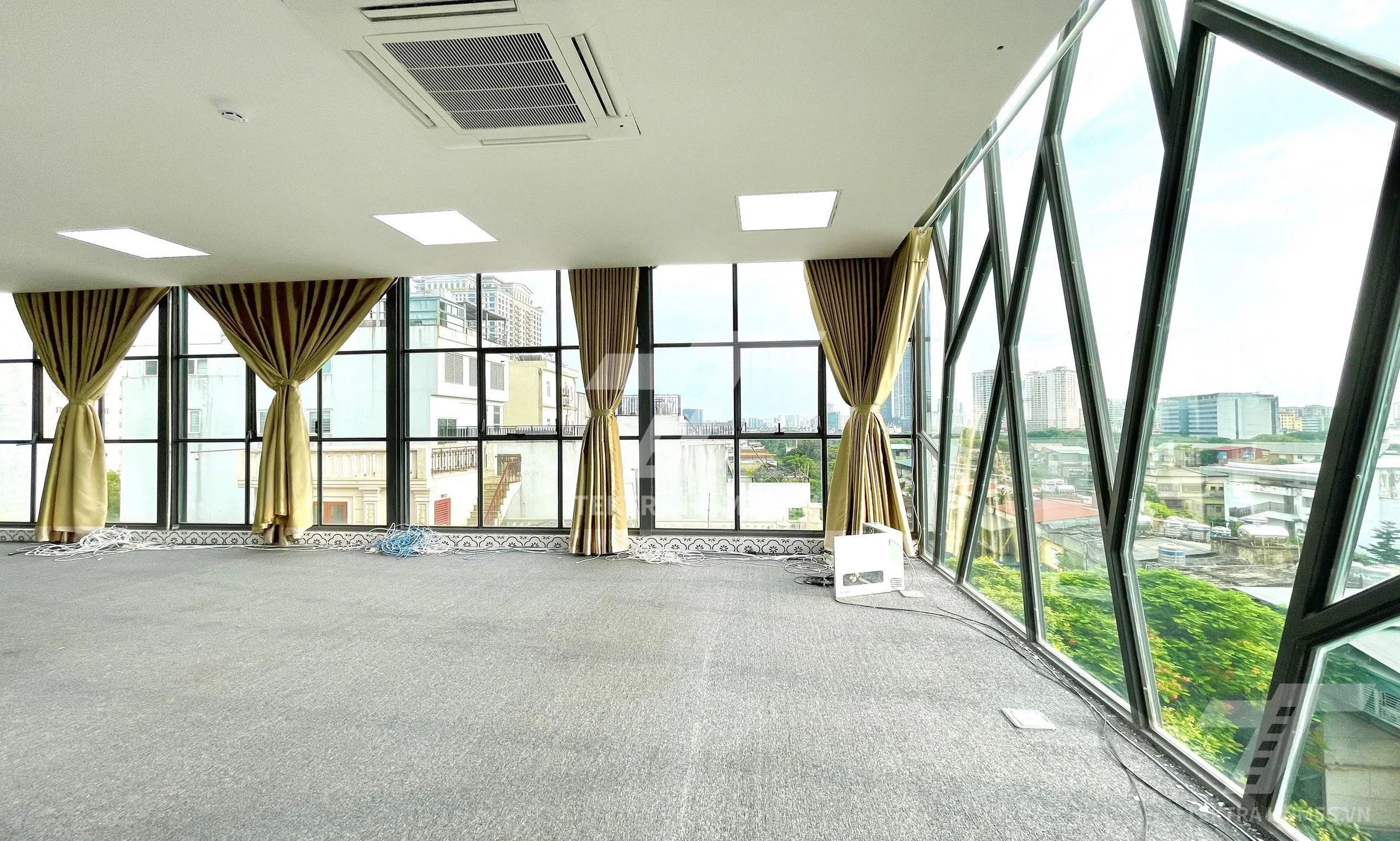 Không gian 2 tại Văn phòng sang xịn mịn tại Tô Hiệu, Nghĩa Đô