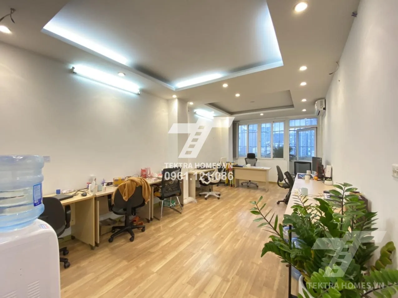 Không gian 3 tại Cho thuê văn phòng ngã tư phố Thọ Tháp