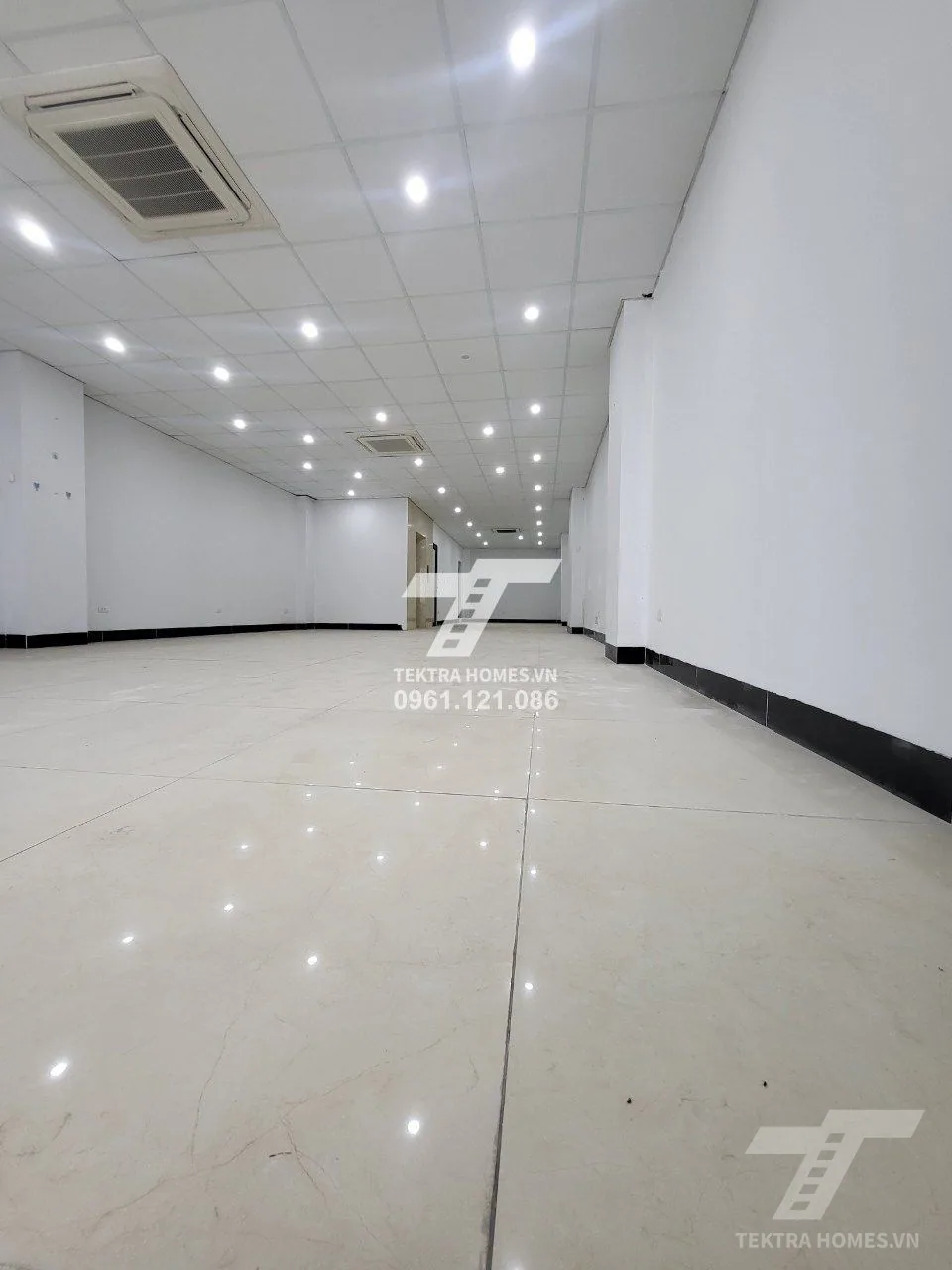Không gian 2 tại Cho thuê văn phòng tại trục đường Lac Long Quân