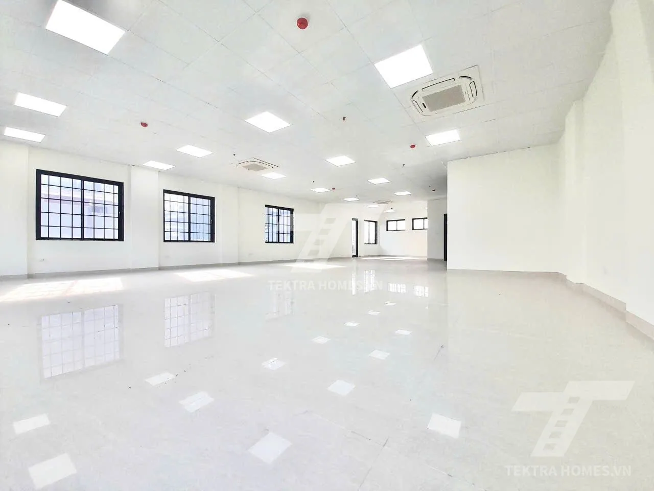 Không gian 2 tại Cho thuê văn phòng trục đường Thụy Khuê
