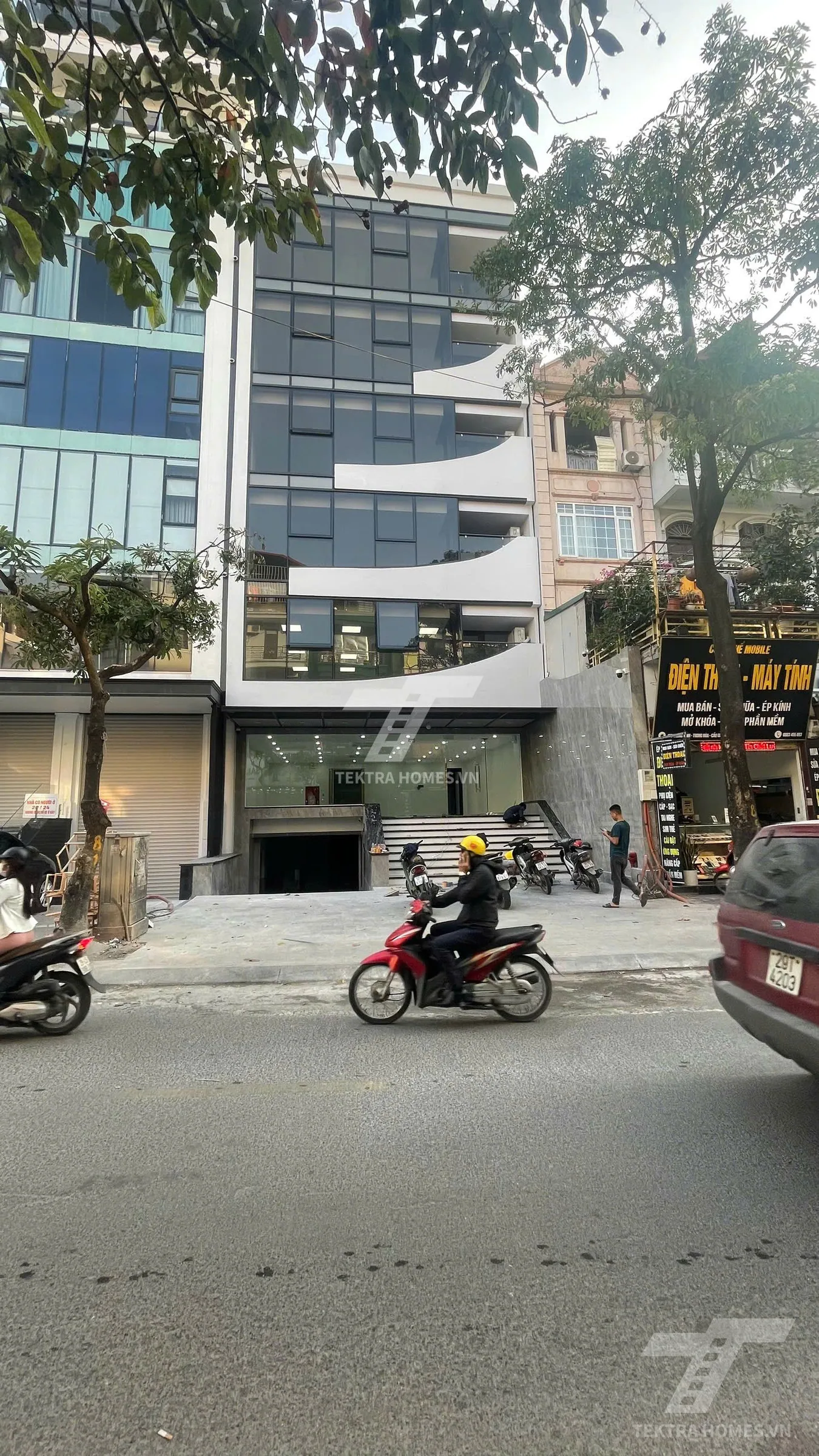 Không gian 2 tại Văn phòng cho thuê mặt đường Trung Kính nhỏ Cầu Giấy