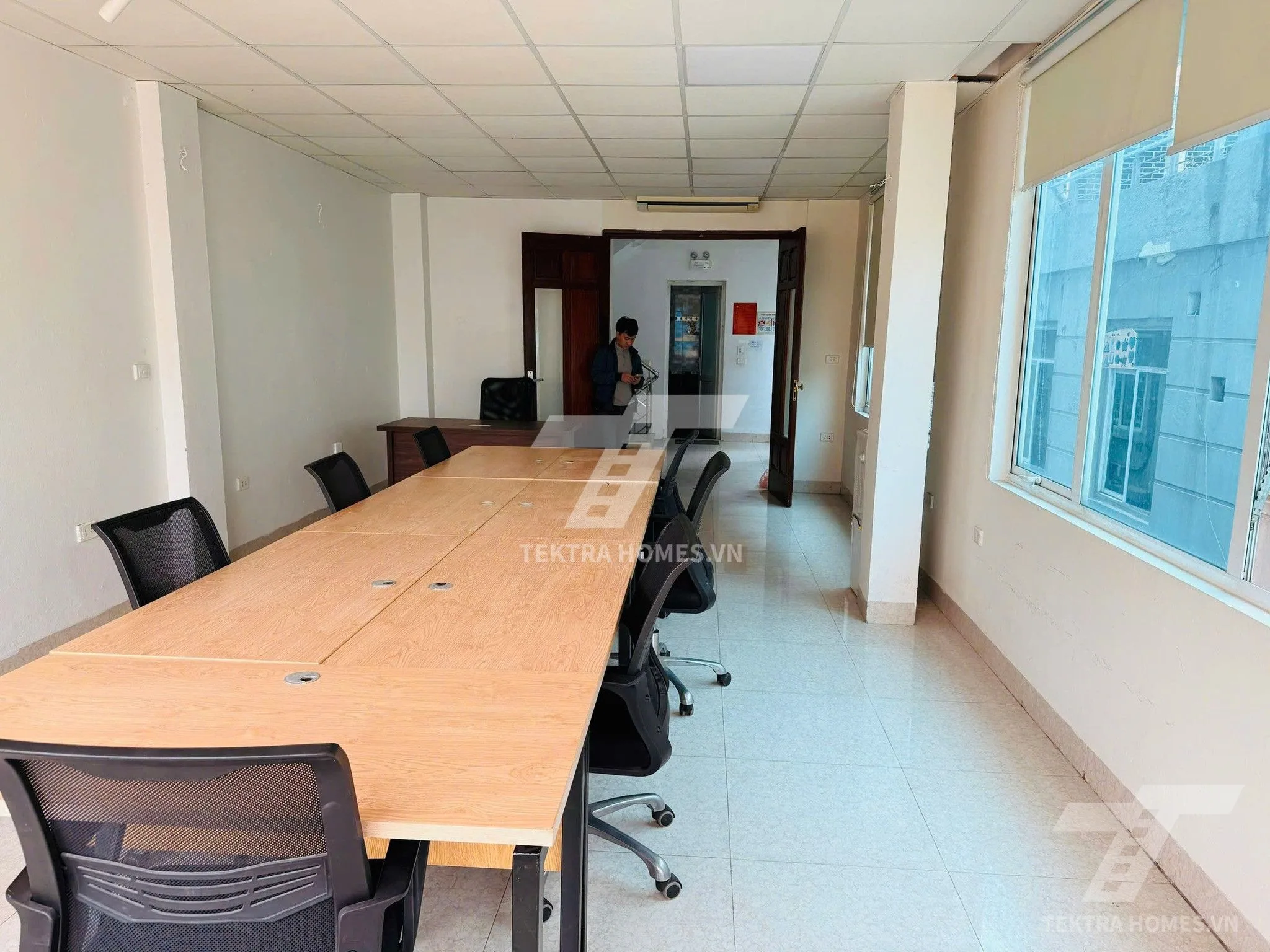 Không gian 2 tại Cho thuê văn phòng và mặt bằng kinh doanh tại mặt đường Trung Kính