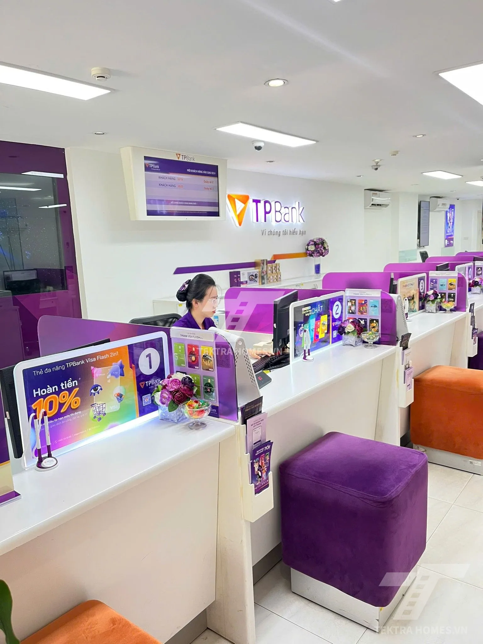 Không gian 3 tại Cho thuê tòa văn phòng mặt tiền 8m mặt đường Hoàng Quốc Việt