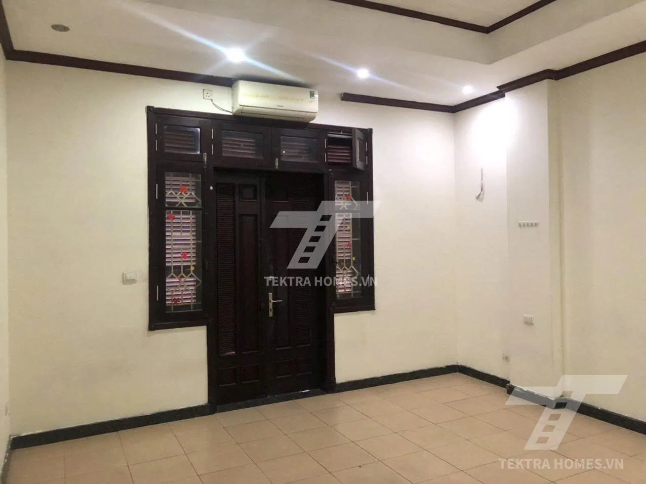 Không gian 3 tại Cho thuê văn phòng ngăn sẵn 2 phòng ở lại được đường Trần Vỹ