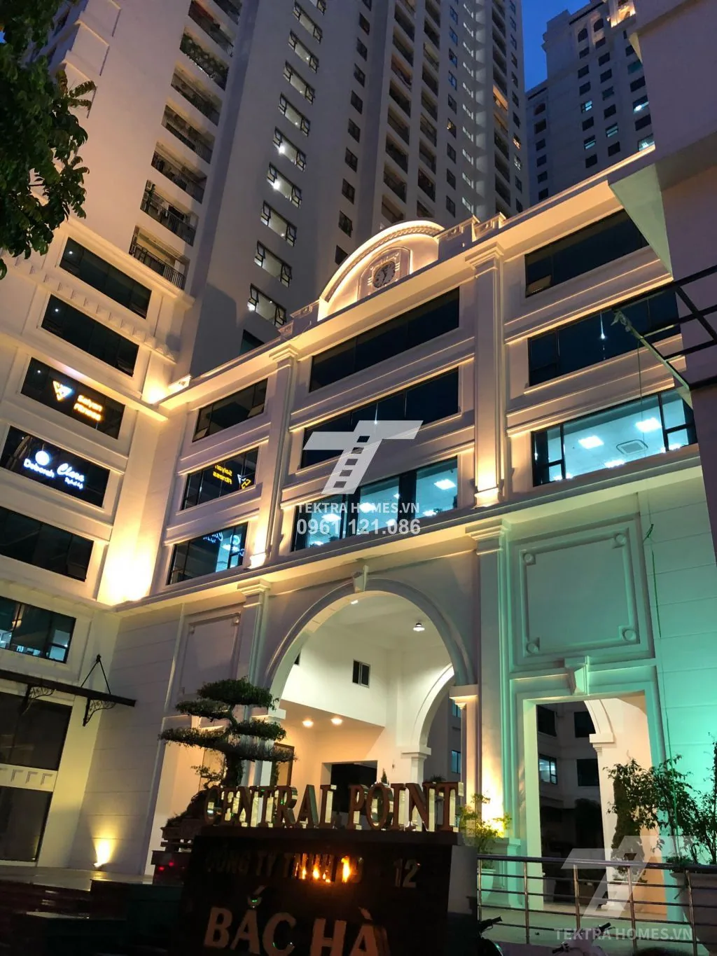 Không gian 2 tại Toà văn phòng Center Point 219 Trung Kính
