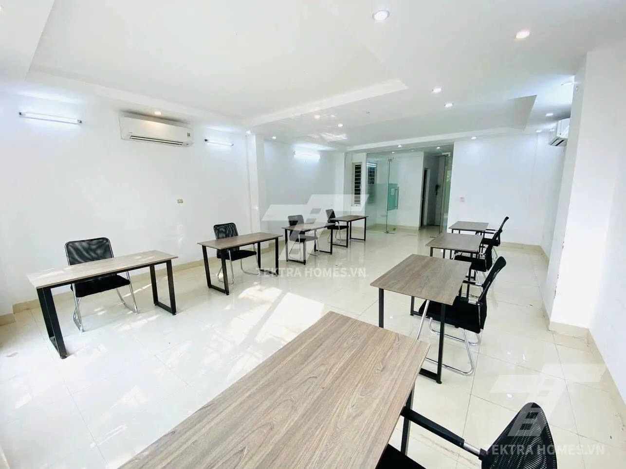 Không gian 2 tại Cho thuê văn phòng đường Trung Phụng