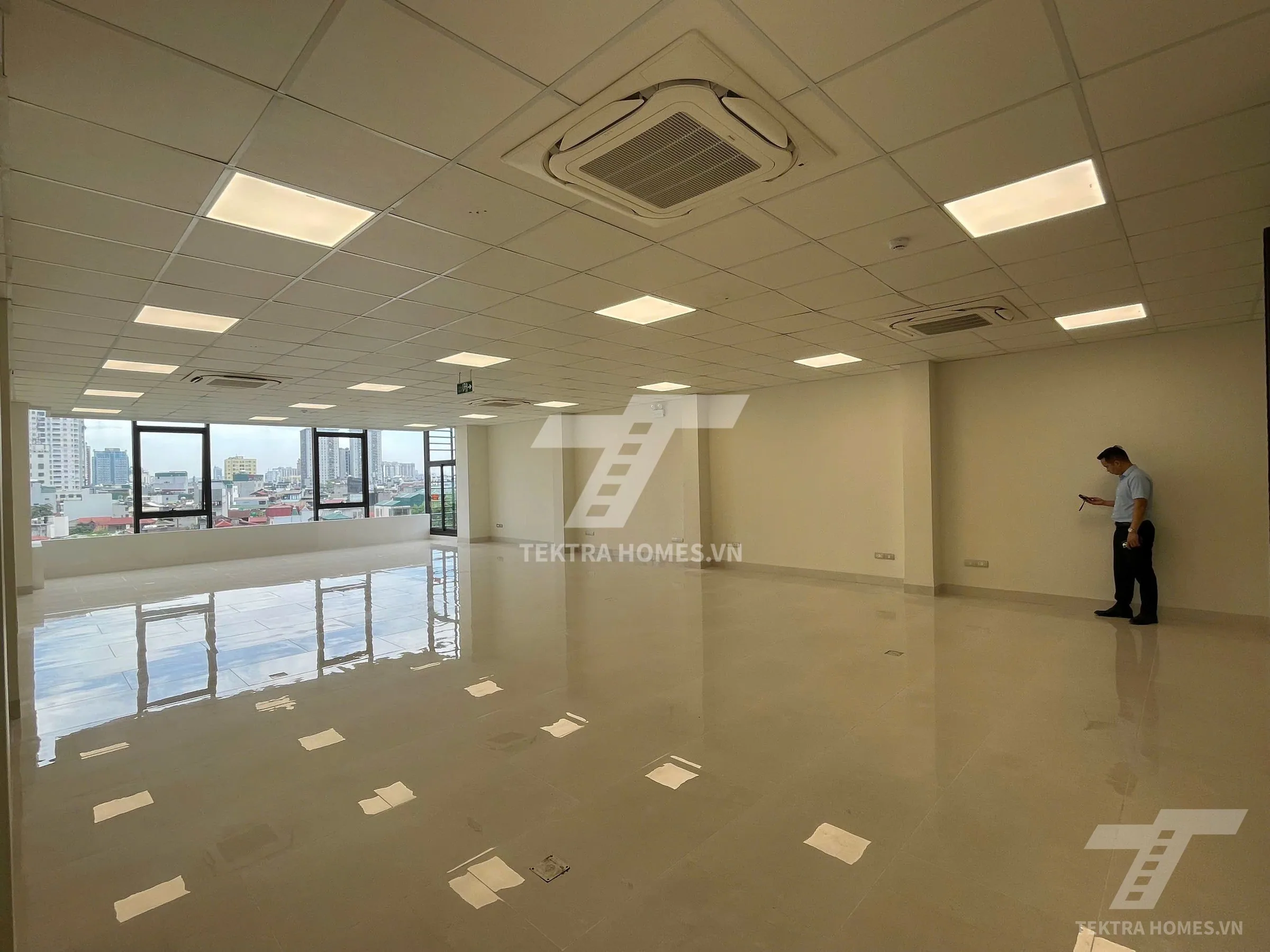 Không gian 2 tại Cho thuê tòa văn phòng đường Nguyễn Ngọc Vũ