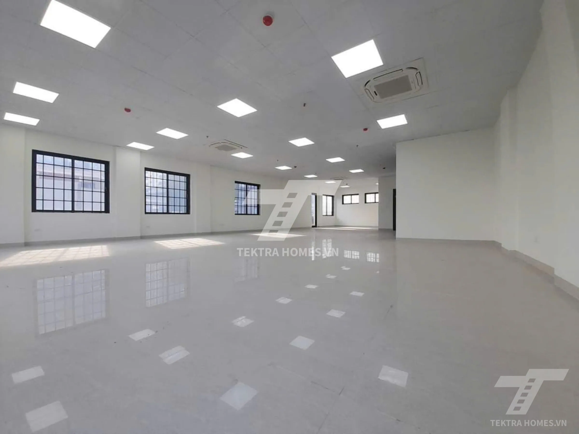 Không gian 5 tại Cho thuê văn phòng mặt đường Trần Vỹ