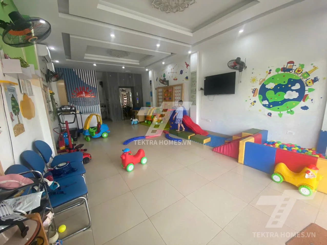Không gian 3 tại Cho thuê nguyên căn trục đường Lê Quang Đạo