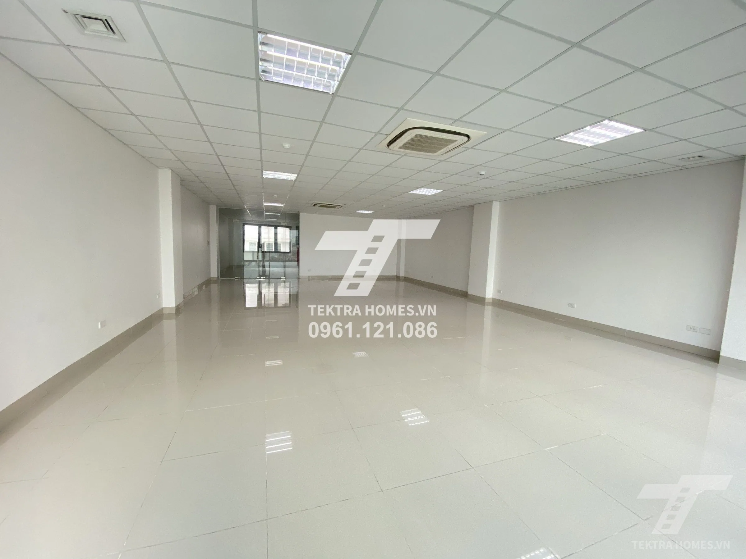 Không gian 4 tại Cho thuê văn phòng siêu đẹp mặt đường Khúc Thừa Dụ Cầu Giấy