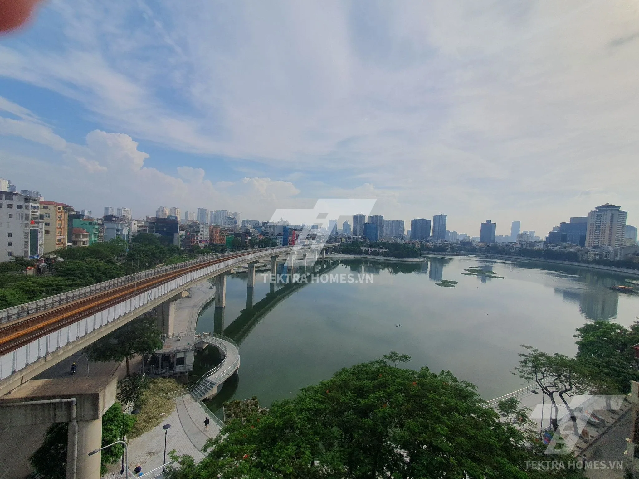 Không gian 3 tại Cho thuê văn phòng gần hồ Hoàng Cầu.