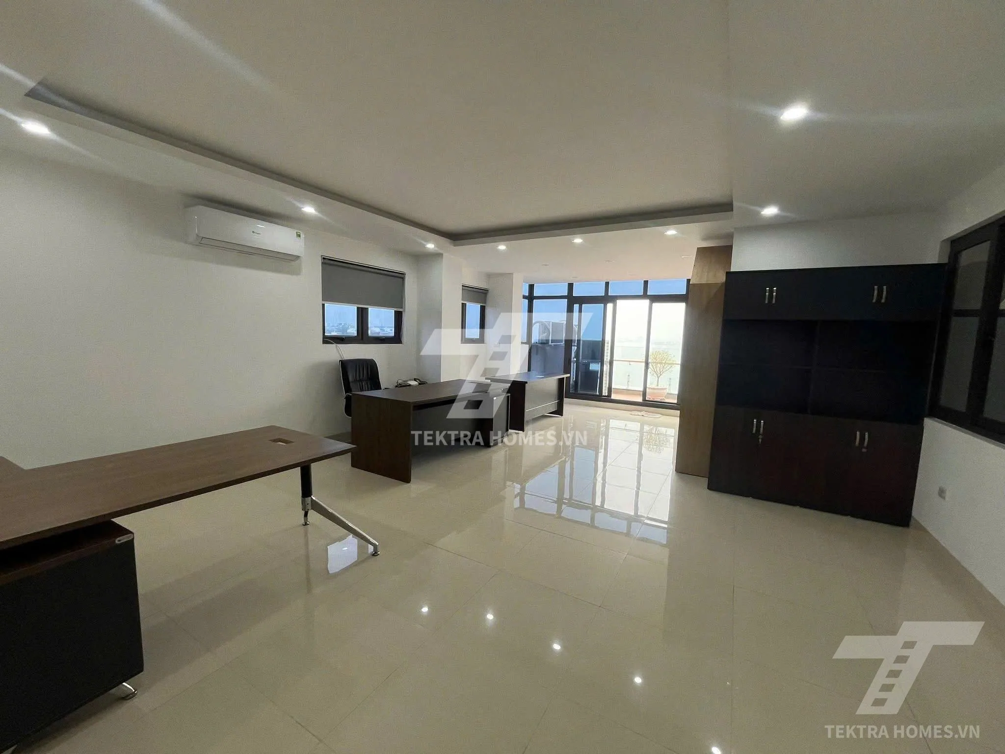 Không gian 4 tại Cho thuê văn phòng cực đẹp view Tây Hồ