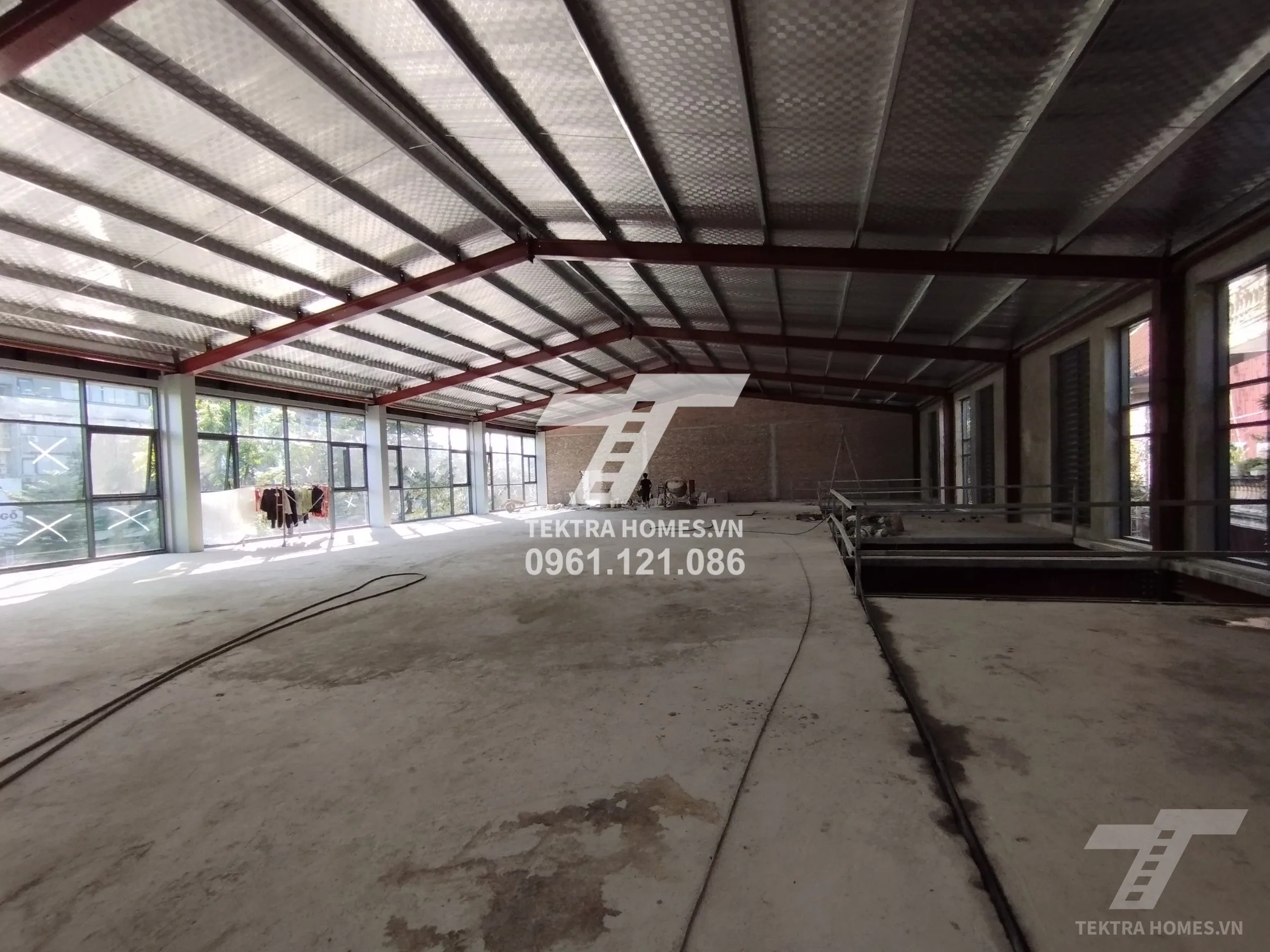 Không gian 5 tại Cho thuê 2000m2 mặt bằng kinh doanh hót nhất Cầu Giấy