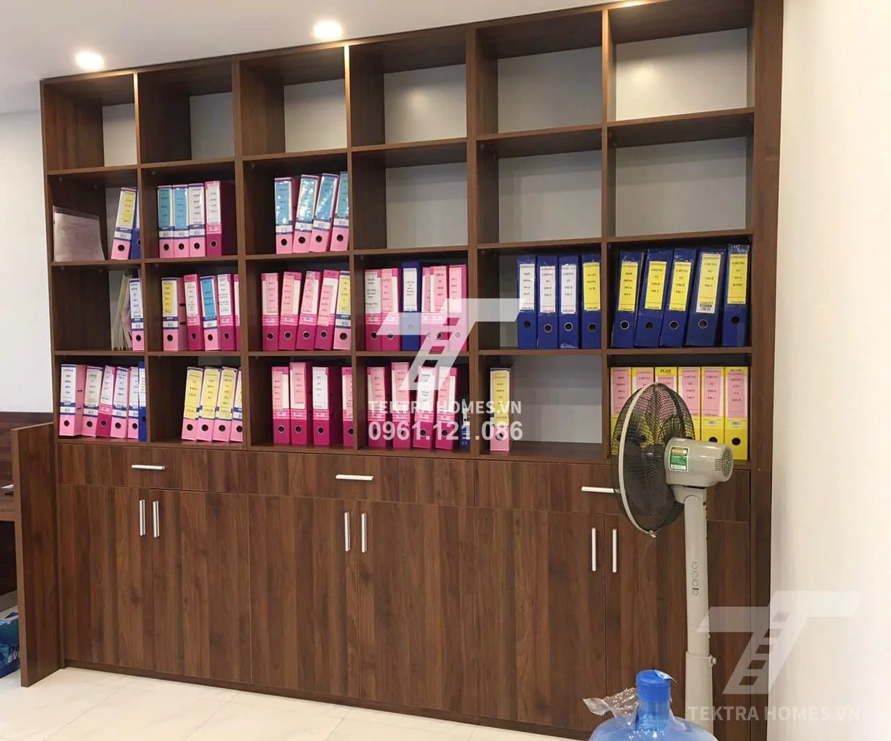 Không gian 3 tại cho thuê văn phòng sẵn nội thất phố Lưu Hữu Phước