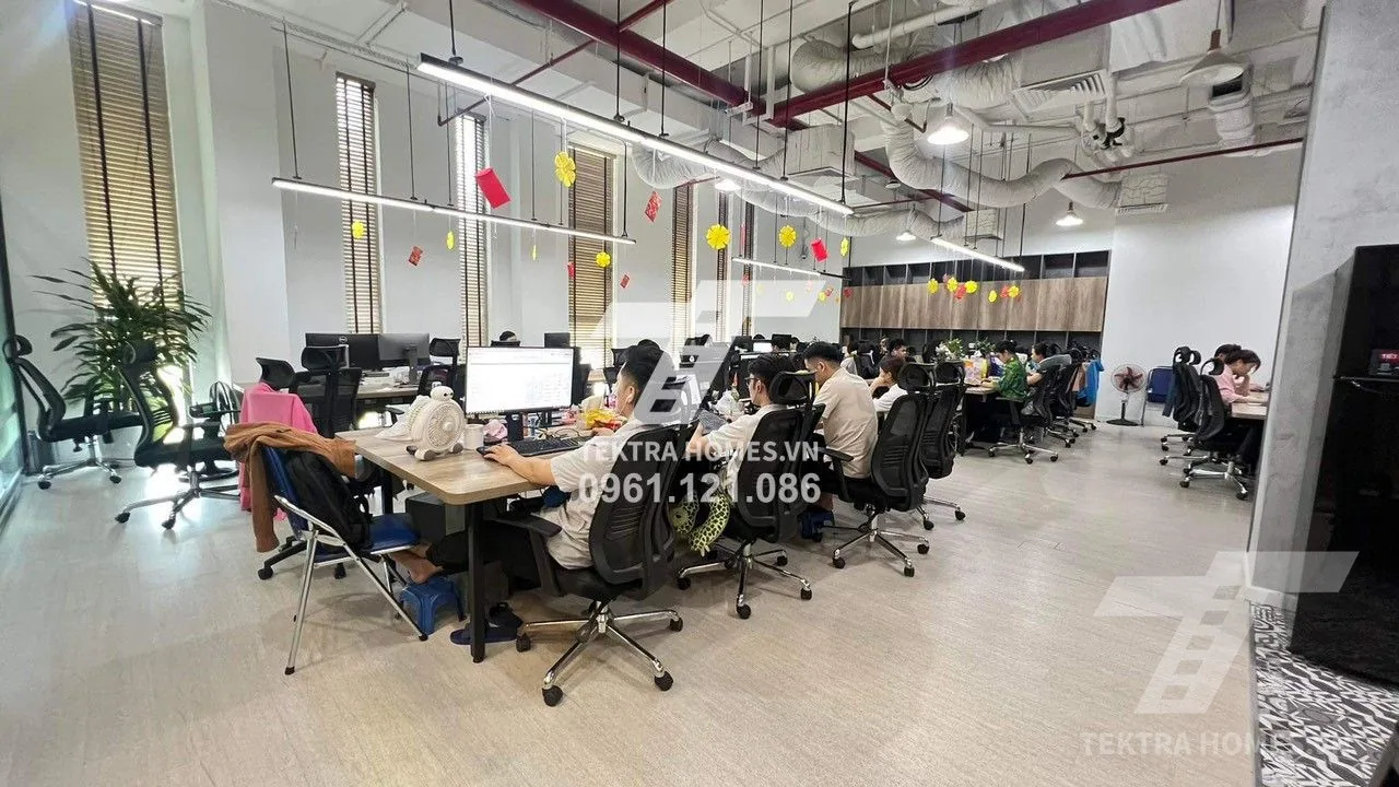 Cho thuê văn phòng full nội thất, view hồ tại Vinhome Skylake Phạm Hùng