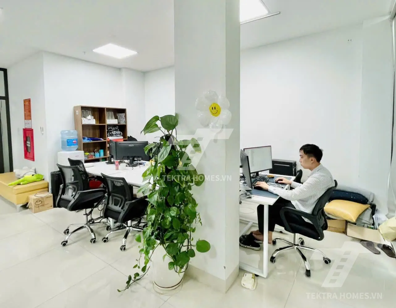 Không gian 3 tại Cho thuê văn phòng trục đường Ngụy Như Kon Tum