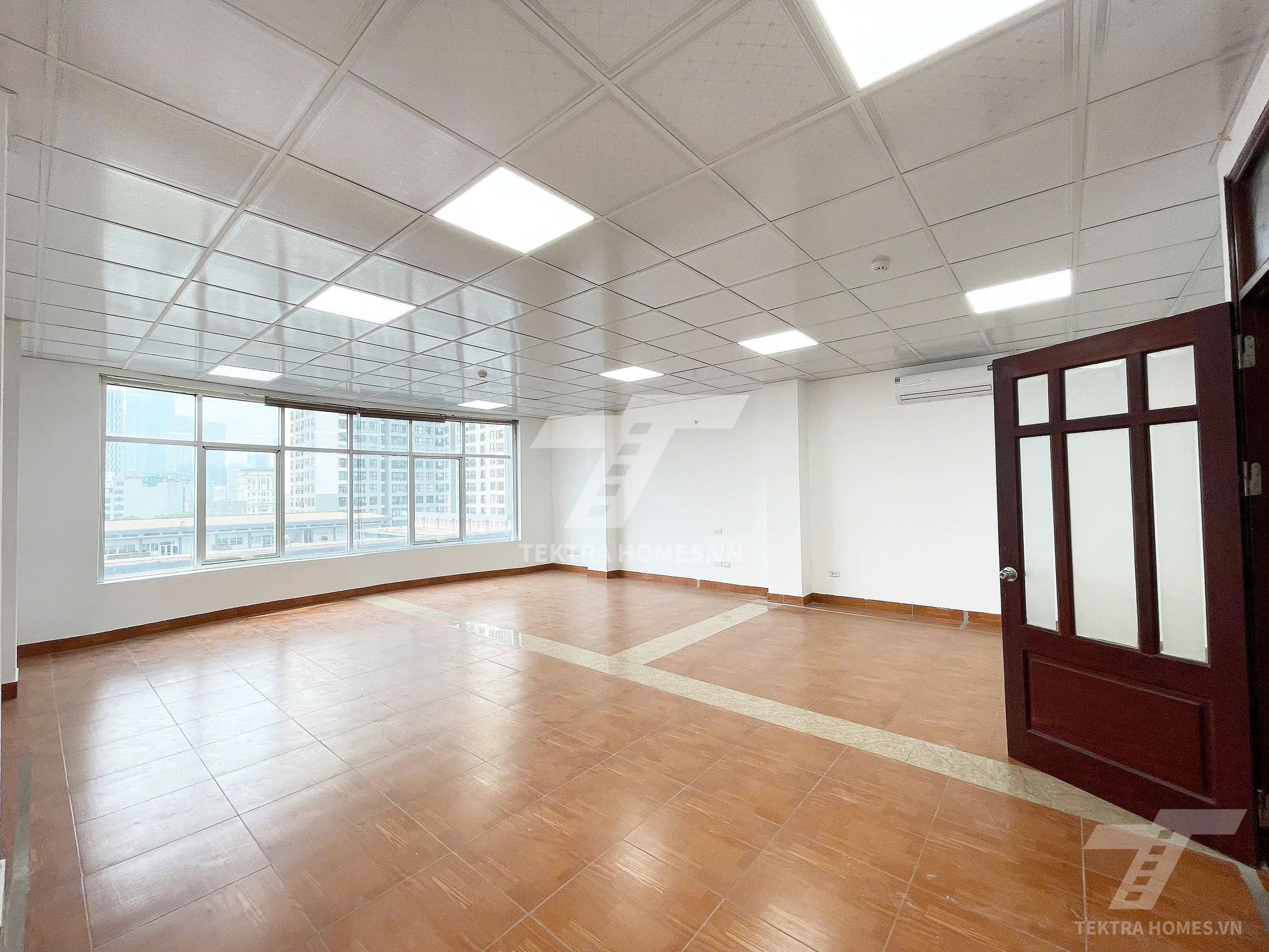 Không gian 3 tại cho thuê văn phòng giá rẻ phố Thọ Tháp
