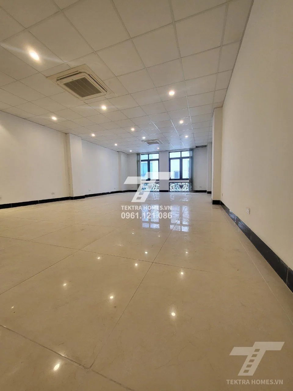 Không gian 4 tại Cho thuê văn phòng tại trục đường Lac Long Quân