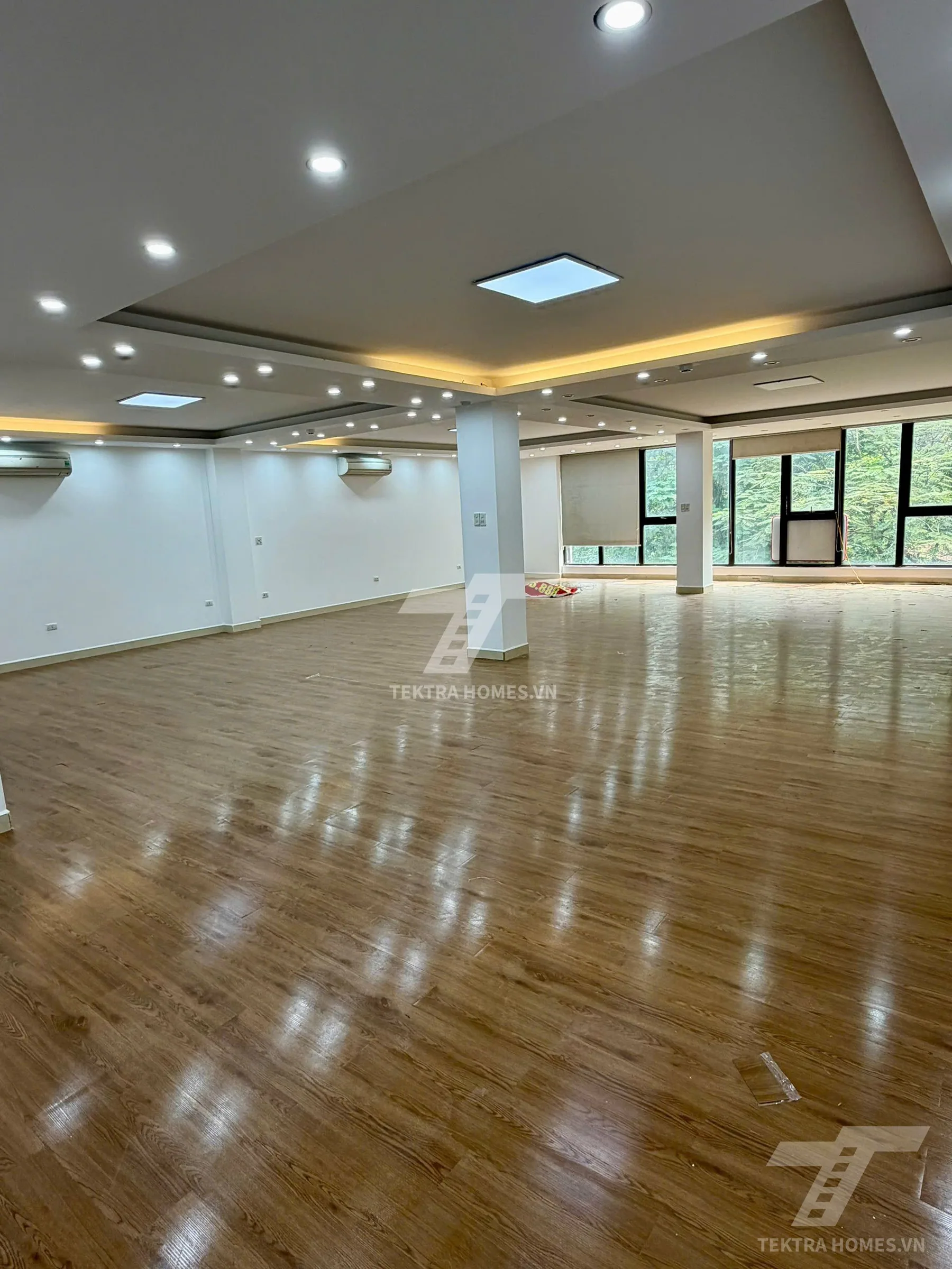 Không gian 3 tại Cho thuê văn phòng view thoáng phố Duy Tân