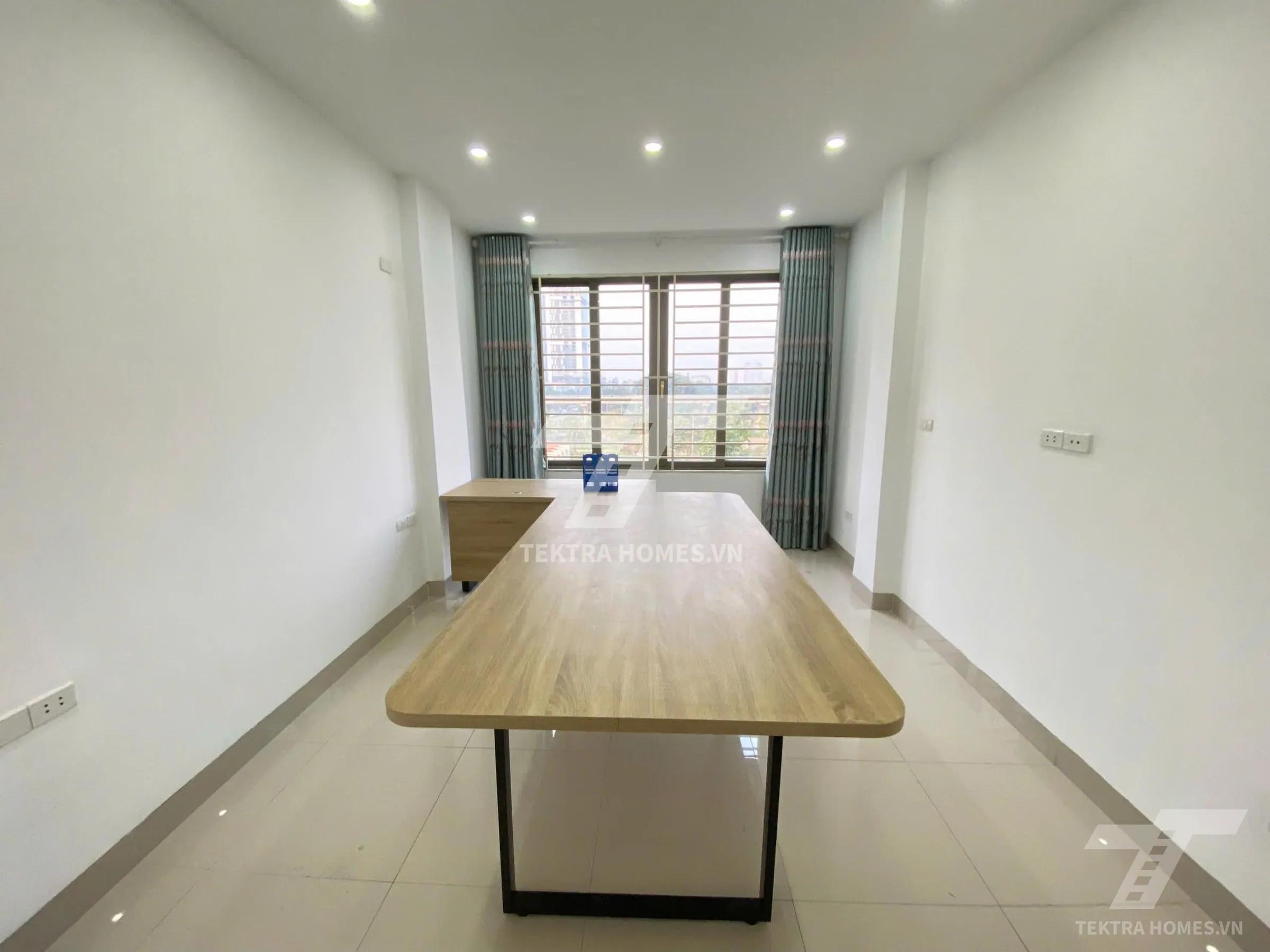 Cho thuê văn phòng giá rẻ view công viên tại Nguyễn Cơ Thạch Mỹ Đình
