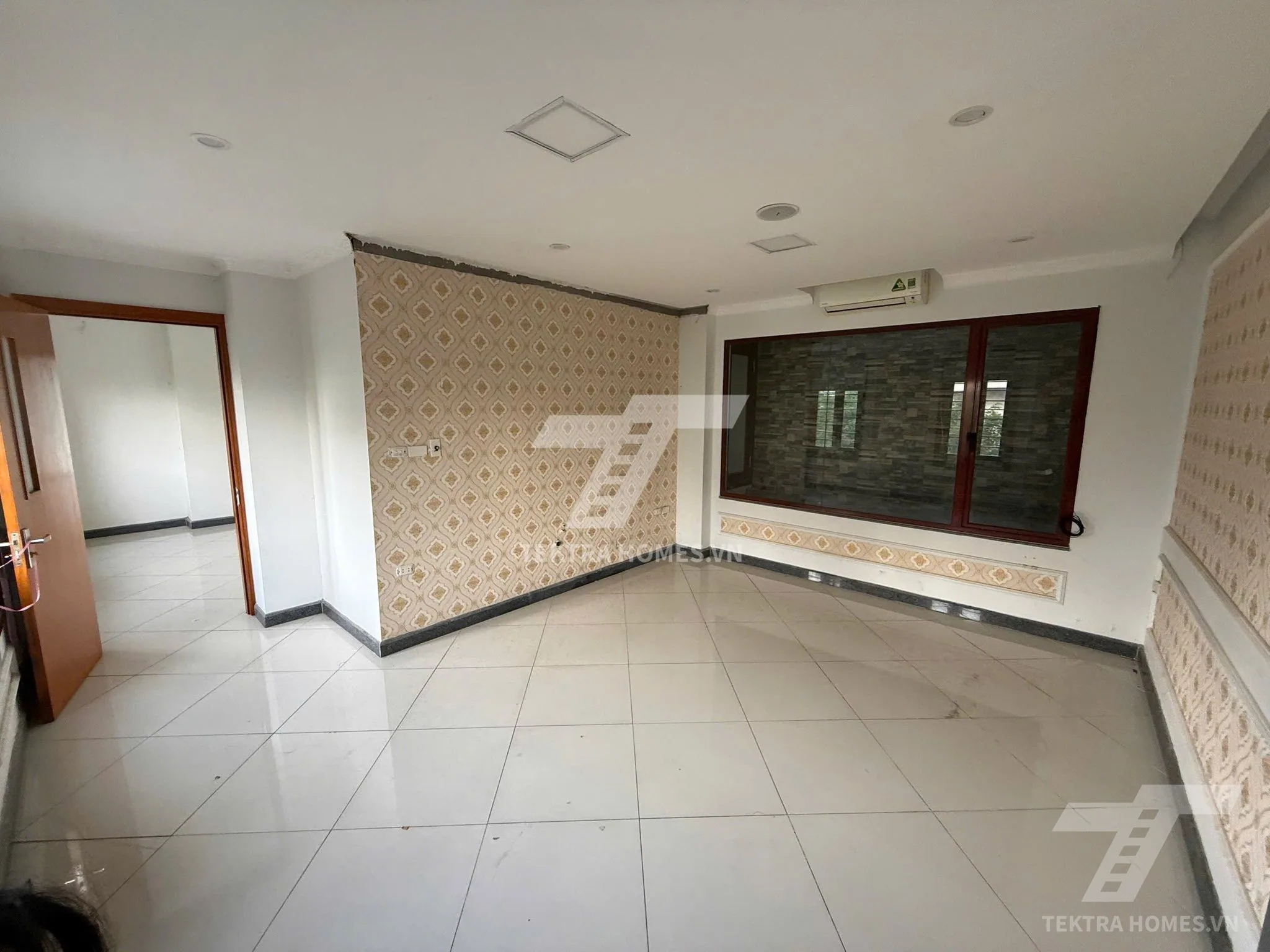 Cho thuê văn phòng 2 mặt thoáng đường Nguyễn Hoàng