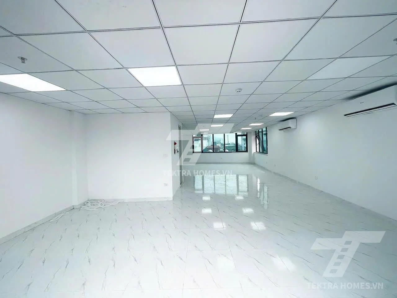 Không gian 2 tại Cho thuê văn phòng siêu đẹp phố Trung Phụng