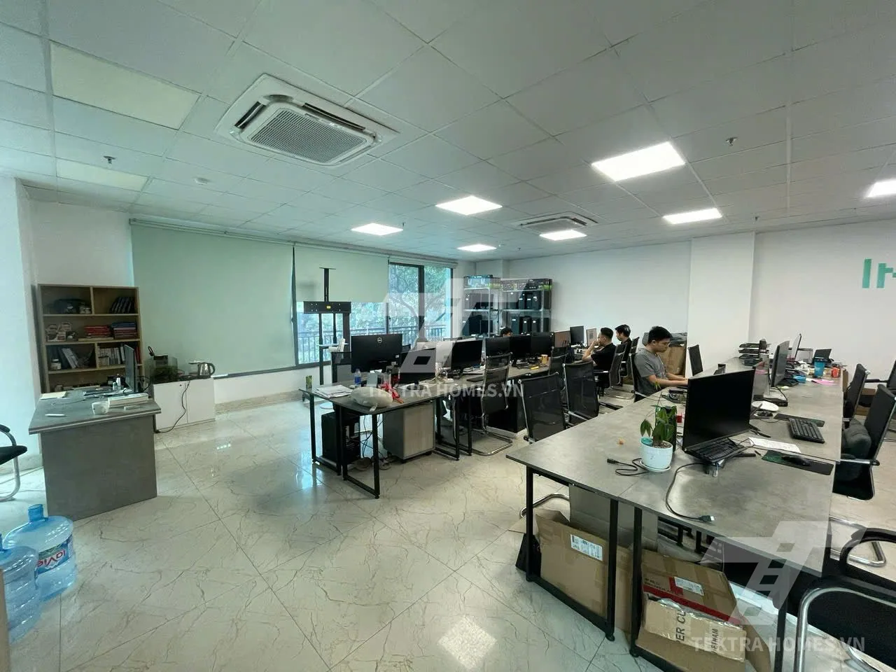 Không gian 2 tại Cho thuê văn phòng view công viên ngay Mễ trì Hạ