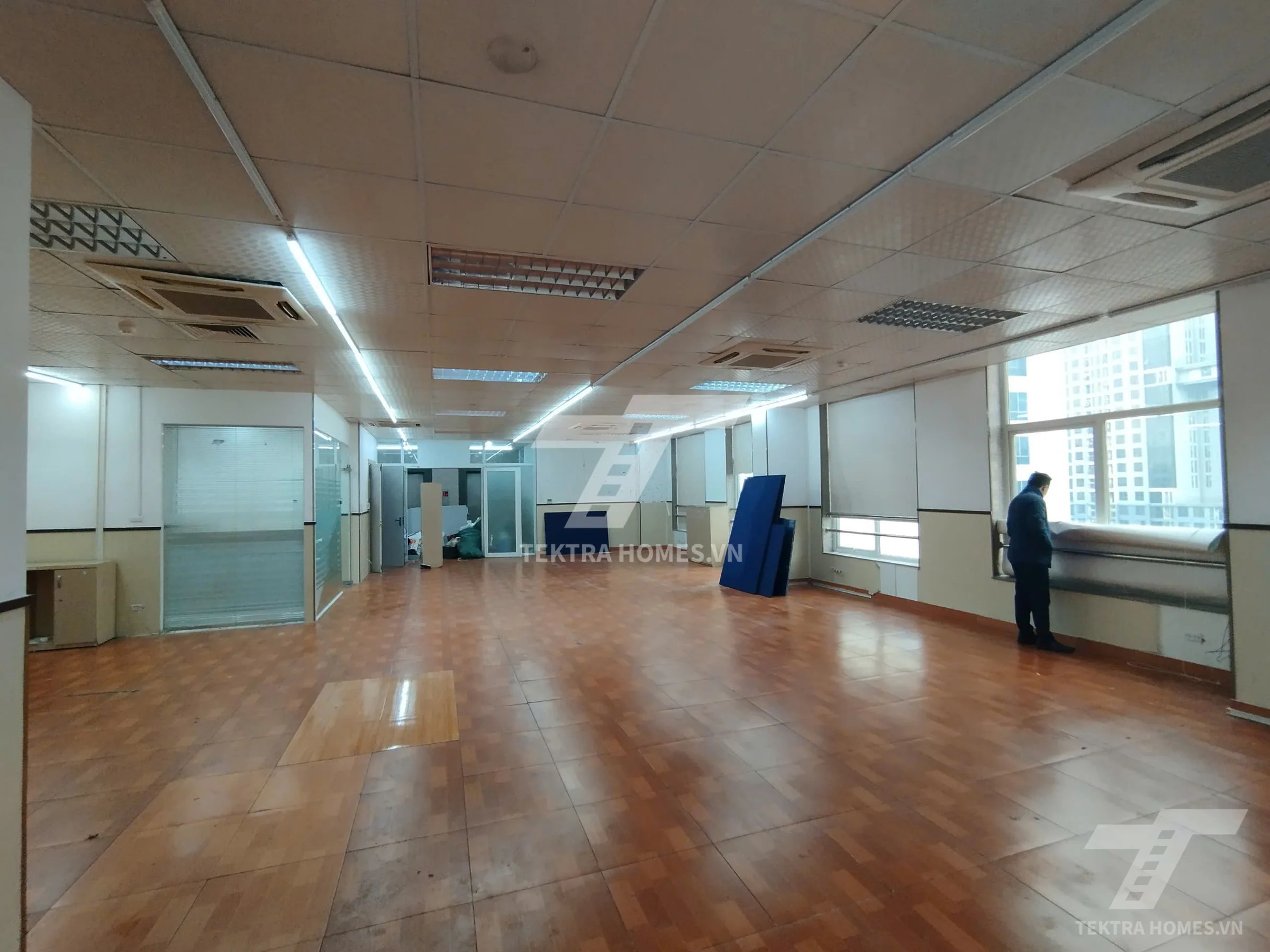 Không gian 5 tại Cho thuê văn phòng đường Phan Văn Trường