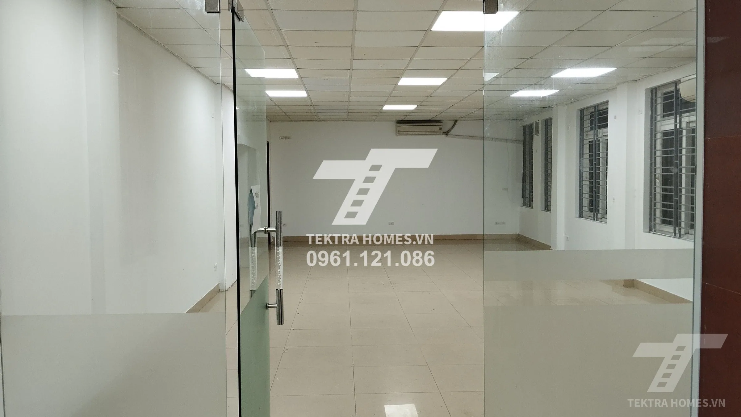 Không gian 5 tại Cho thuê văn phòng Vương Thừa Vũ.