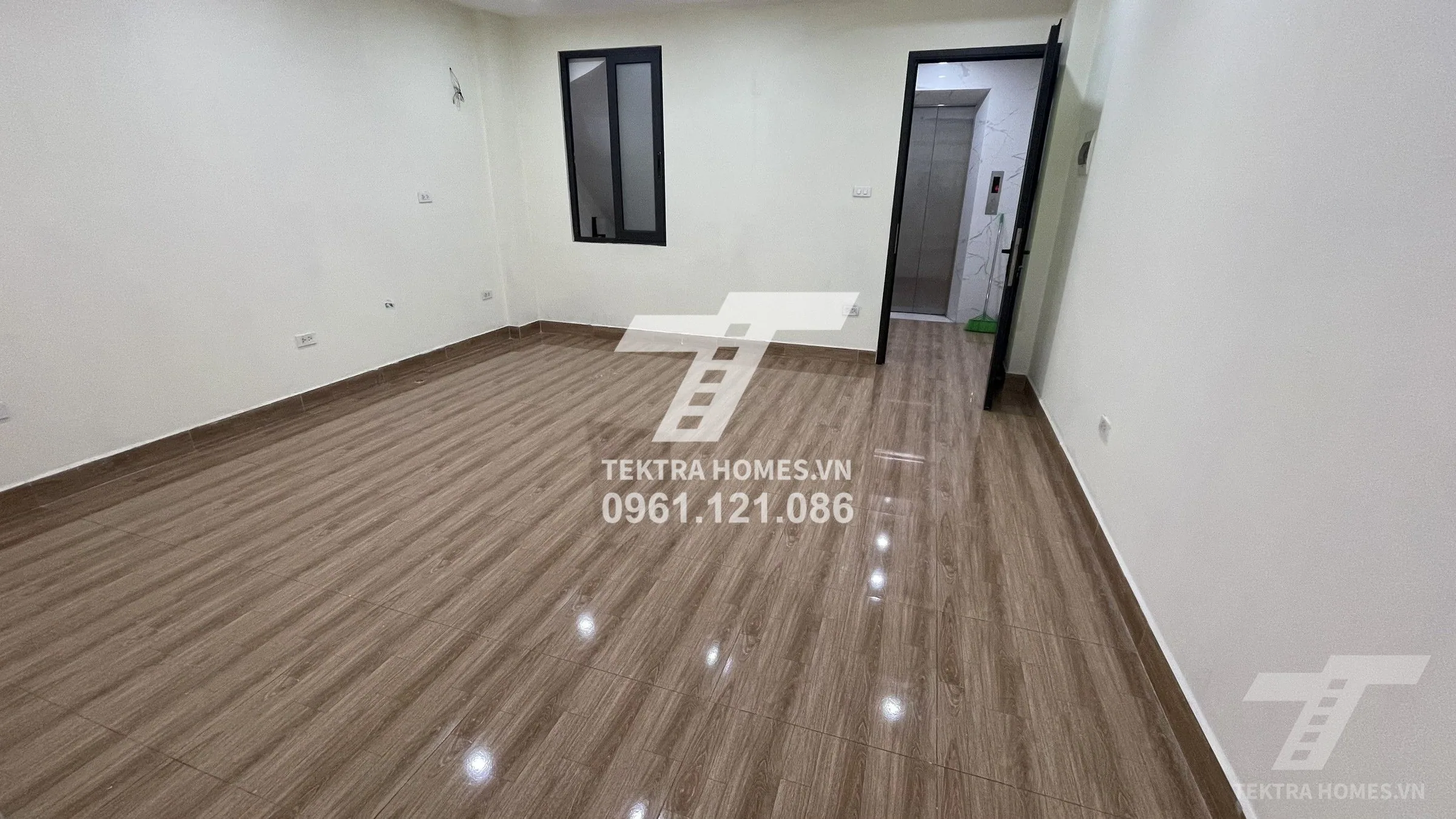 Không gian 5 tại Cho thuê văn phòng ngăn sẵn 2 phòng riêng ngay ngõ 2 đại lộ Thăng Long
