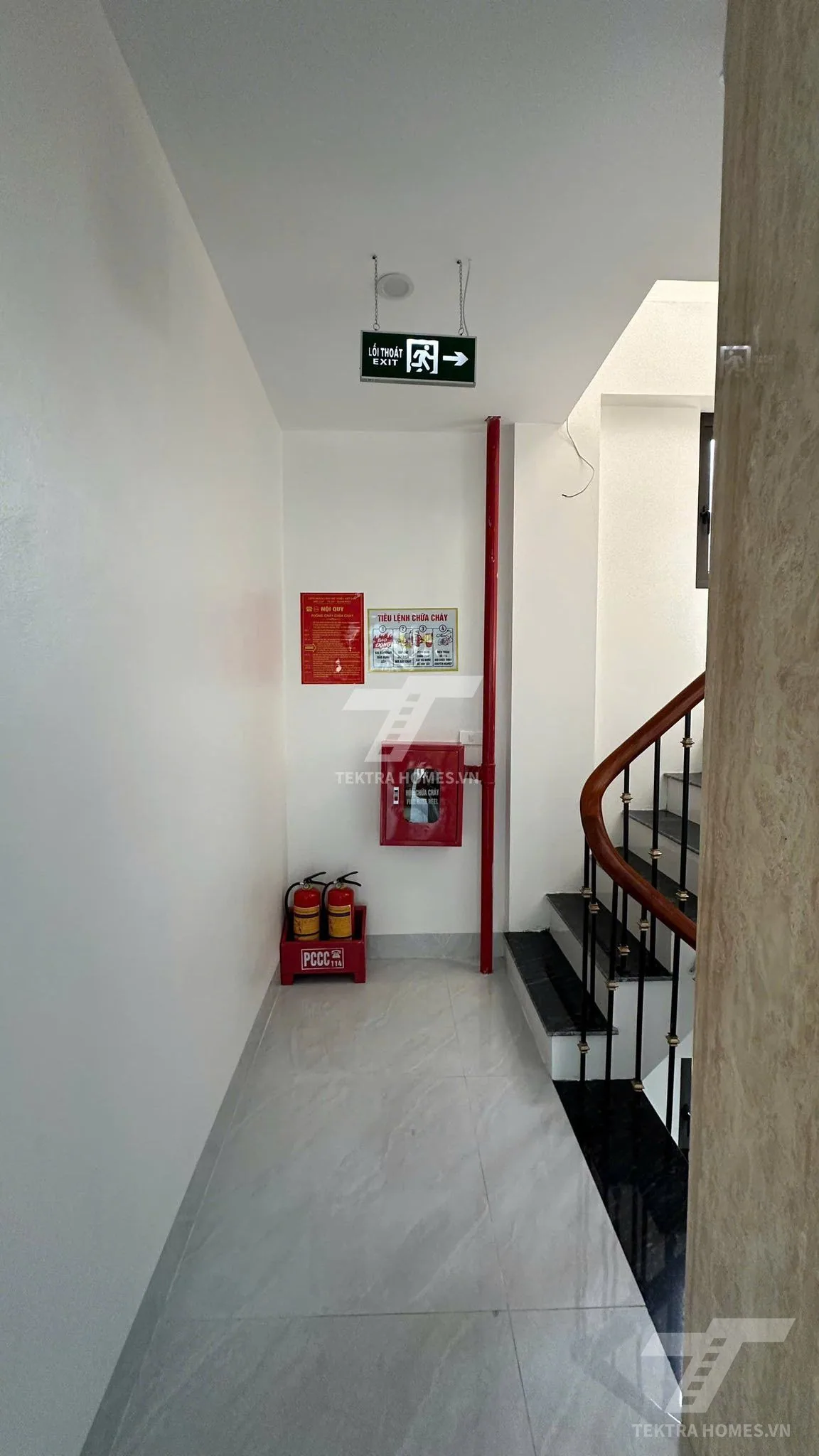 Không gian 4 tại cho thuê nguyên căn 8 tầng khu Hồ Tùng mậu - Lê Đức Thọ