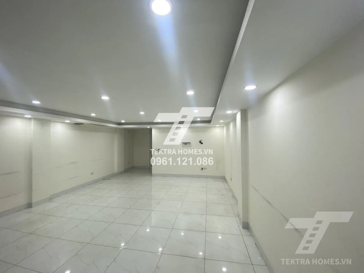 Không gian 3 tại Cho thuê văn phòng 70m2 phố Hoàng Ngân