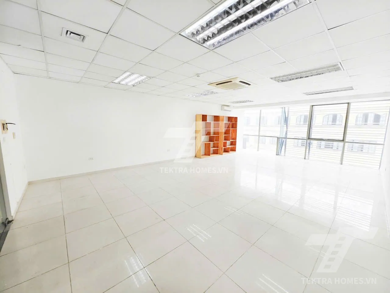 Không gian 5 tại Cho thuê văn phòng đẹp trục đường Trúc Khê