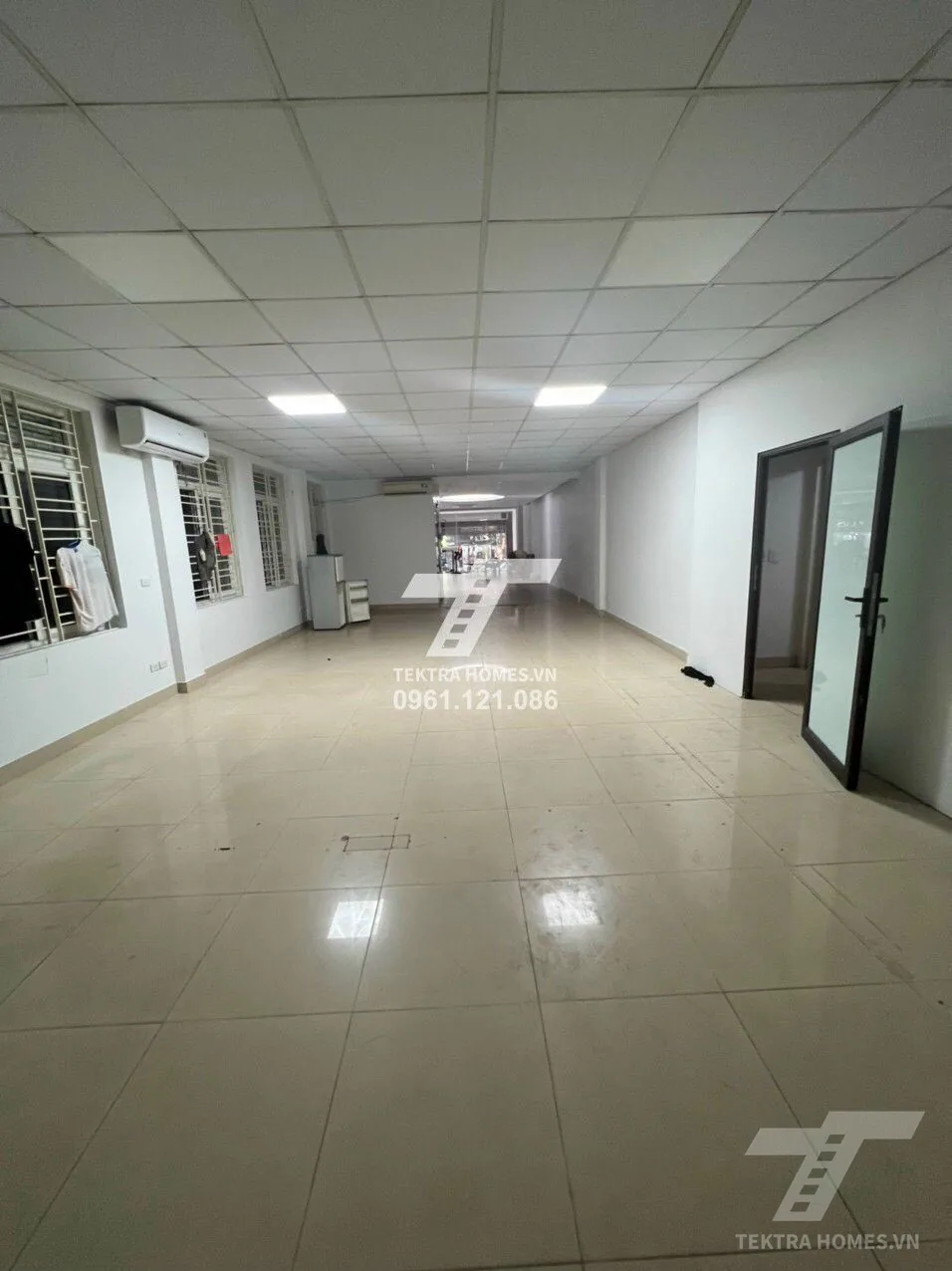 Không gian 4 tại Cho thuê văn phòng mặt phố Hoàng văn Thái