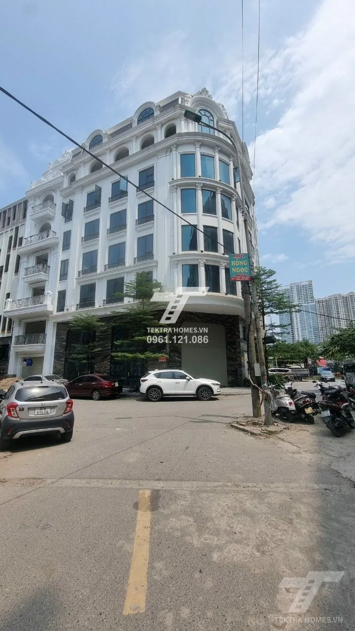 Không gian 3 tại Cho thuê văn phòng 2 mặt thoáng tại đường Nam Trung Yên