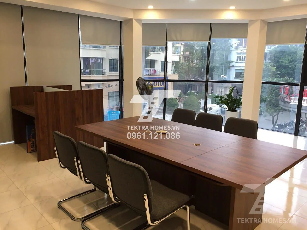 Không gian 4 tại cho thuê văn phòng sẵn nội thất phố Lưu Hữu Phước
