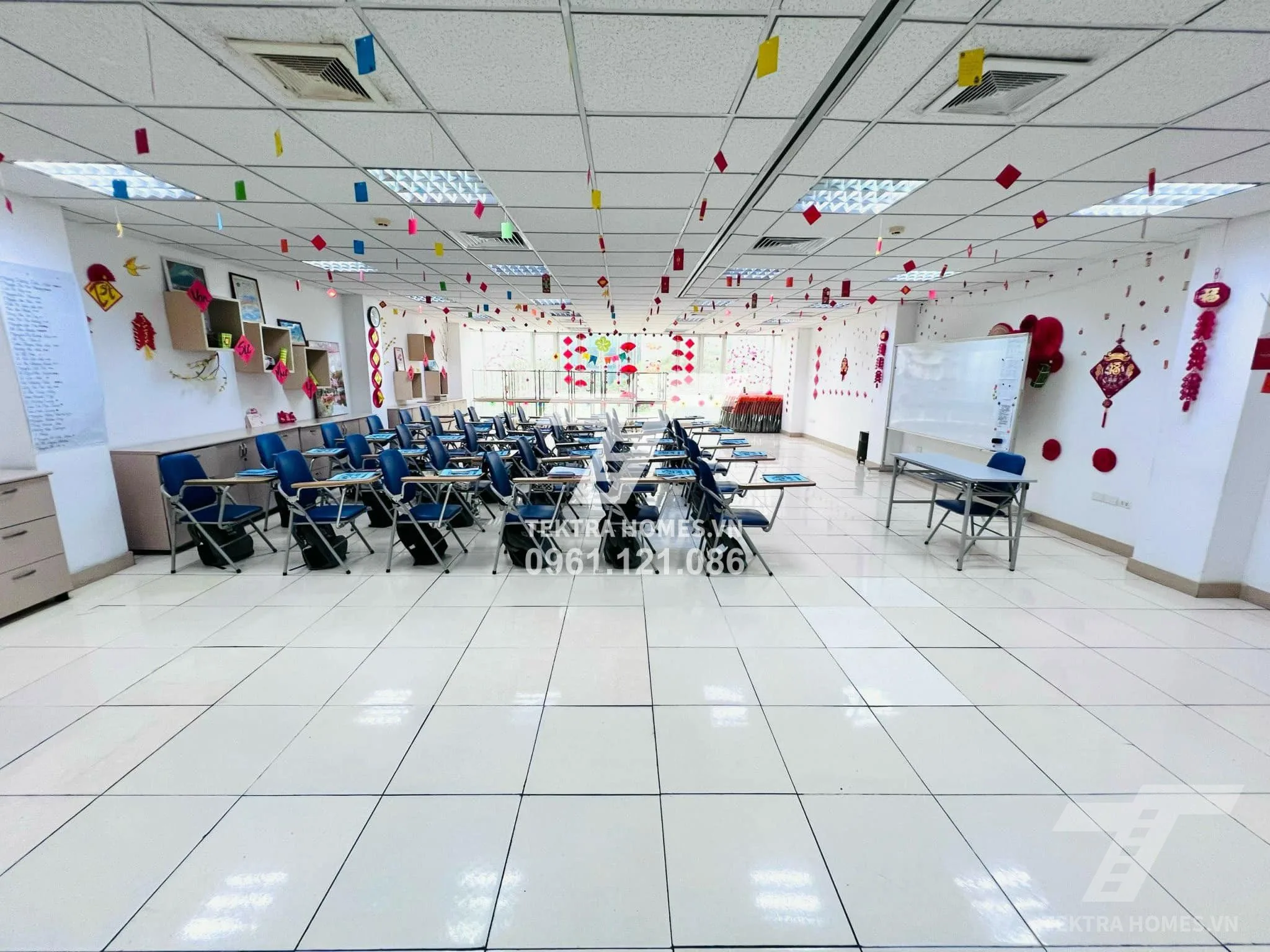 Không gian 3 tại Cho thuê văn phòng mới xịn ngay Duy Tân