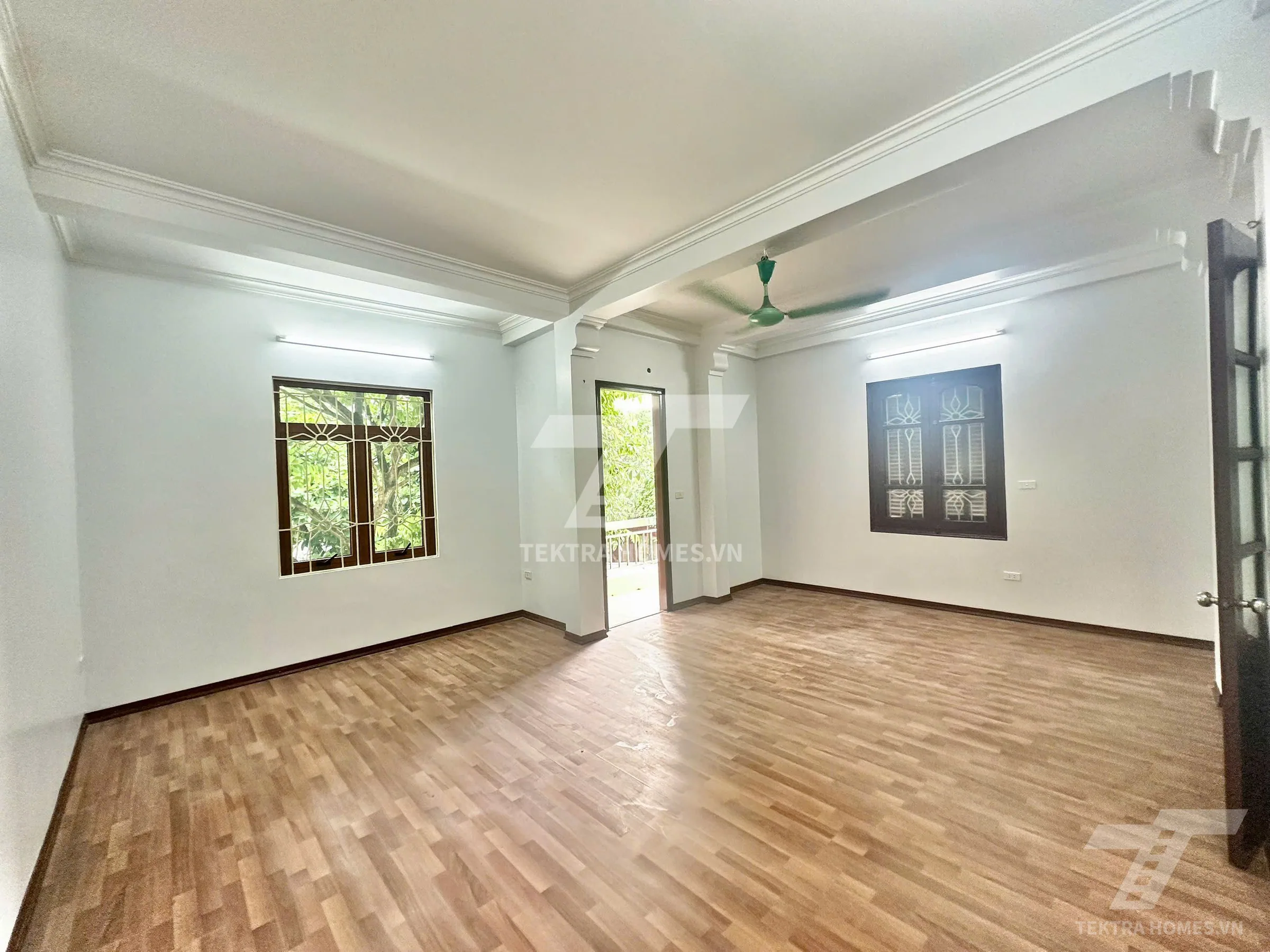 Không gian 4 tại Cho thuê nguyên căn trục đường Khuất Duy Tiến