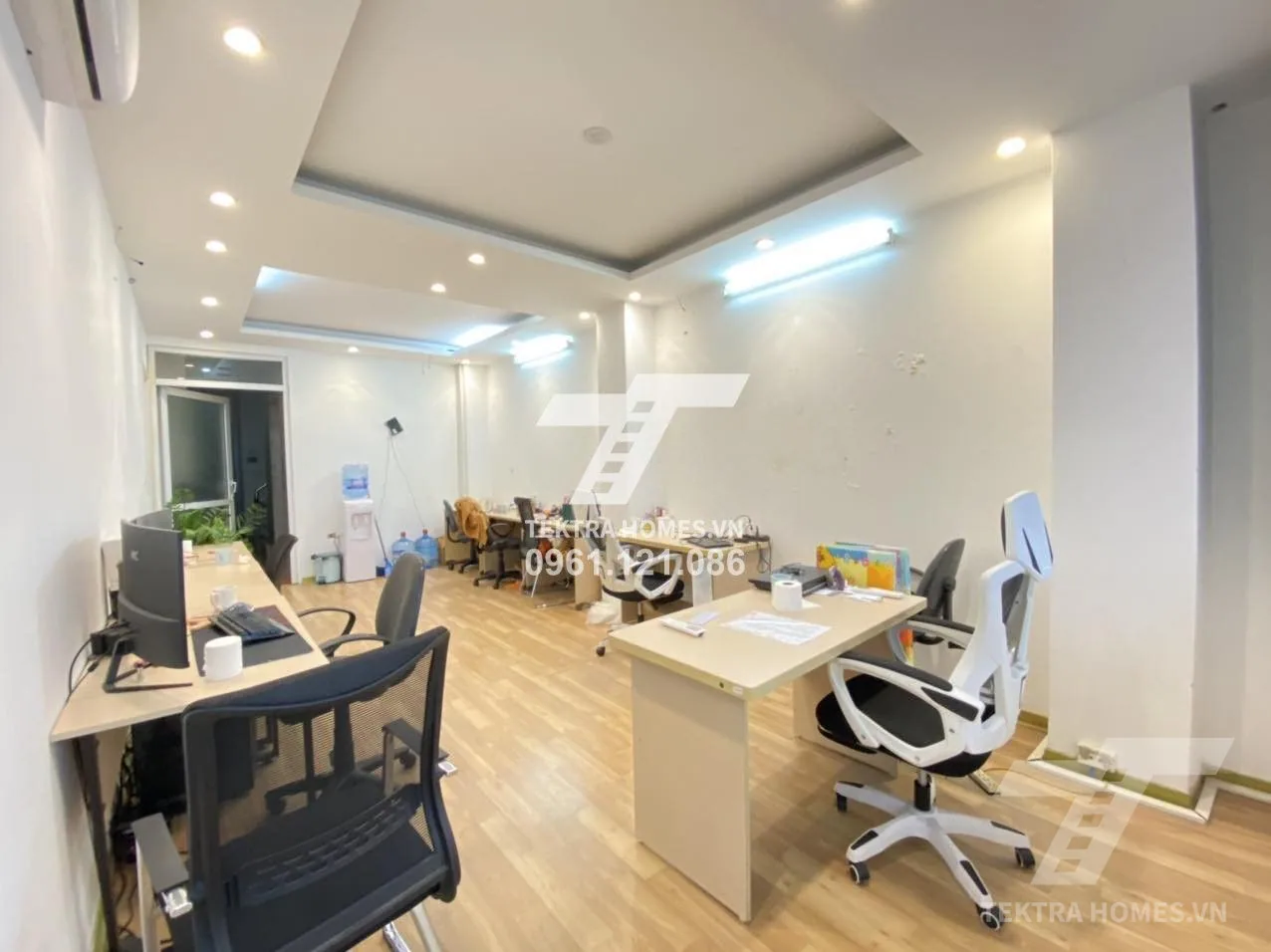 Không gian 5 tại Cho thuê văn phòng ngã tư phố Thọ Tháp