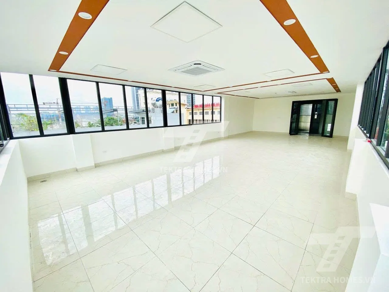Không gian 2 tại Cho thuê nhà nguyên căn 7 tầng mặt phố Xuân Thuỷ
