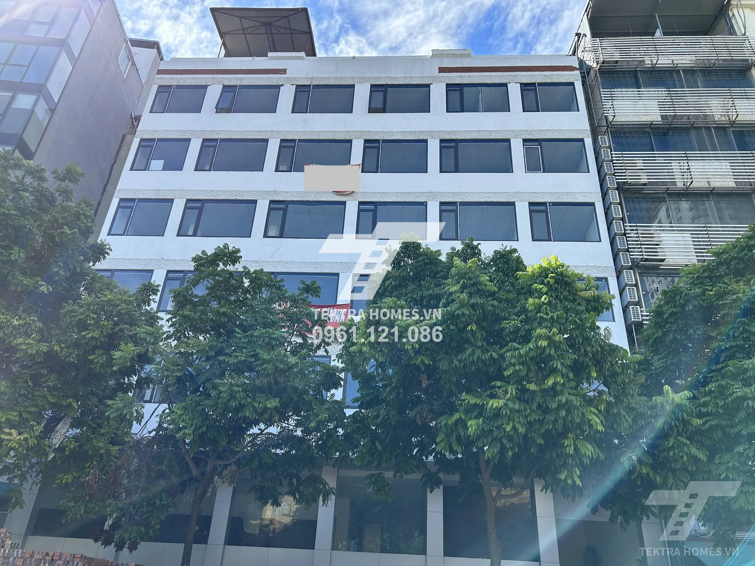Không gian 2 tại cho thuê tòa văn phòng Dương Đình Nghệ