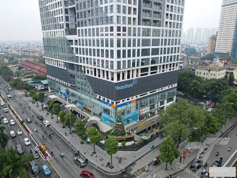 Mặt ngoài tòa Tháp thiên niên kỷ 04 Quang Trung