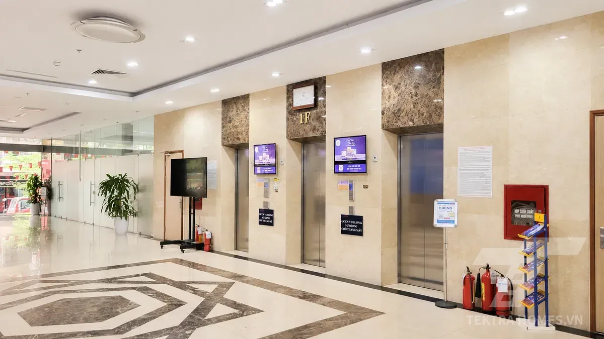 Khu vực thang máy tòa TH Tower 46 5/82 Duy Tân
