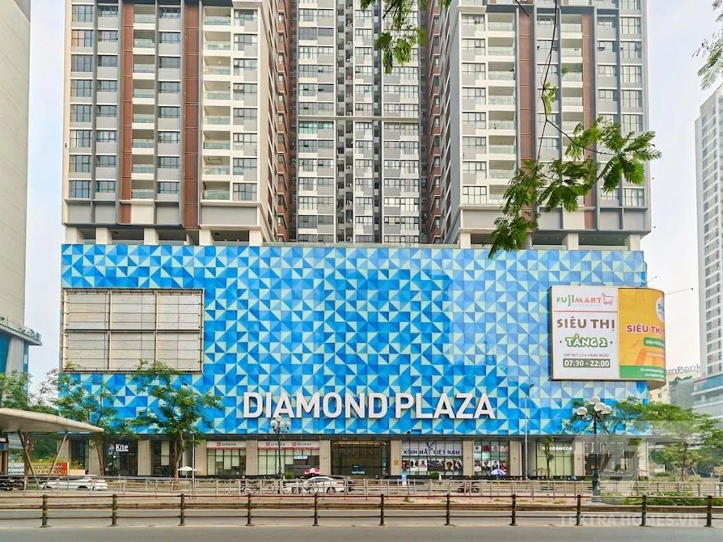 Mặt sảnh chính tòa BRG Diamond Plaza 25 Lê Văn Lương