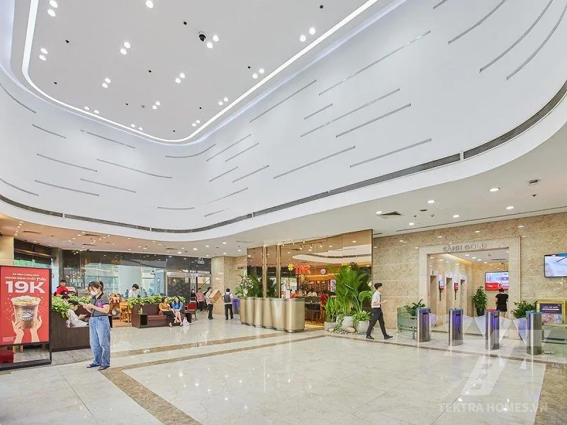 Sảnh tòa văn phòng Rox Tower 54A Nguyễn Chí Thanh