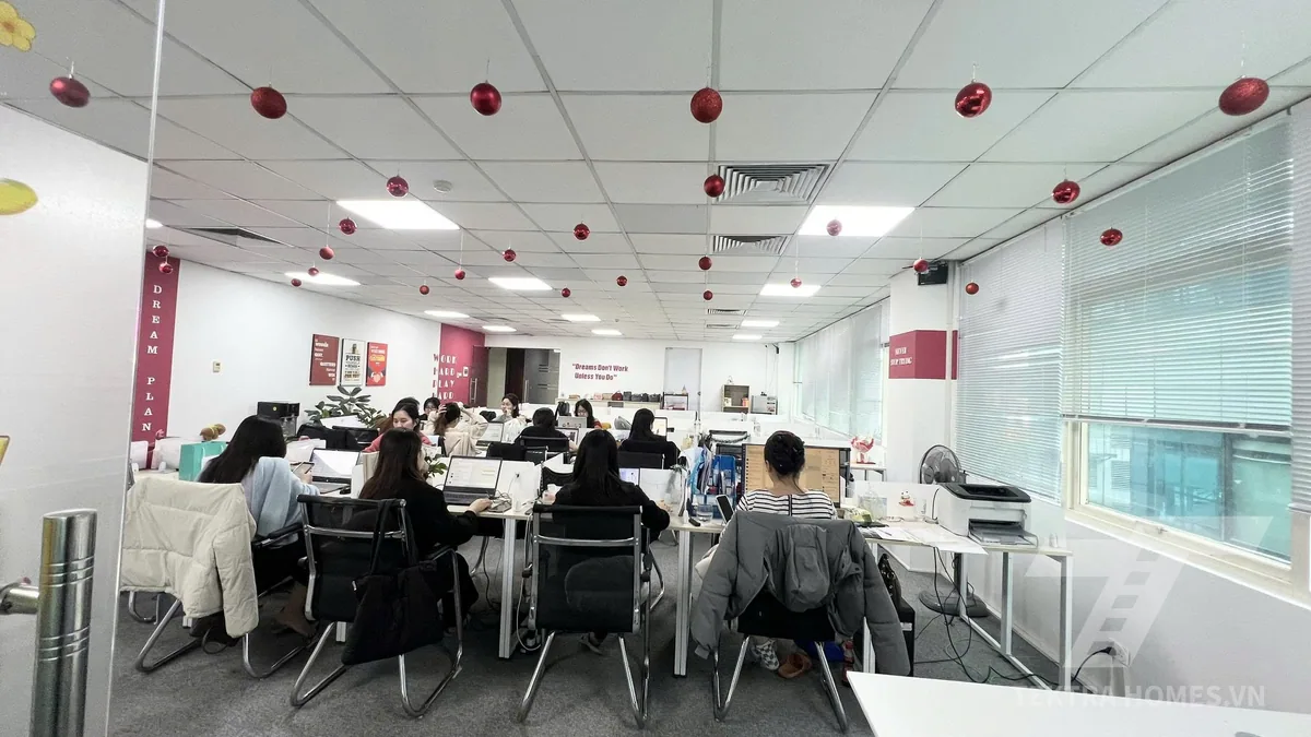 Diện tích trống tòa Hoàng Ngọc Building 4/82 Dịch Vọng Hậu